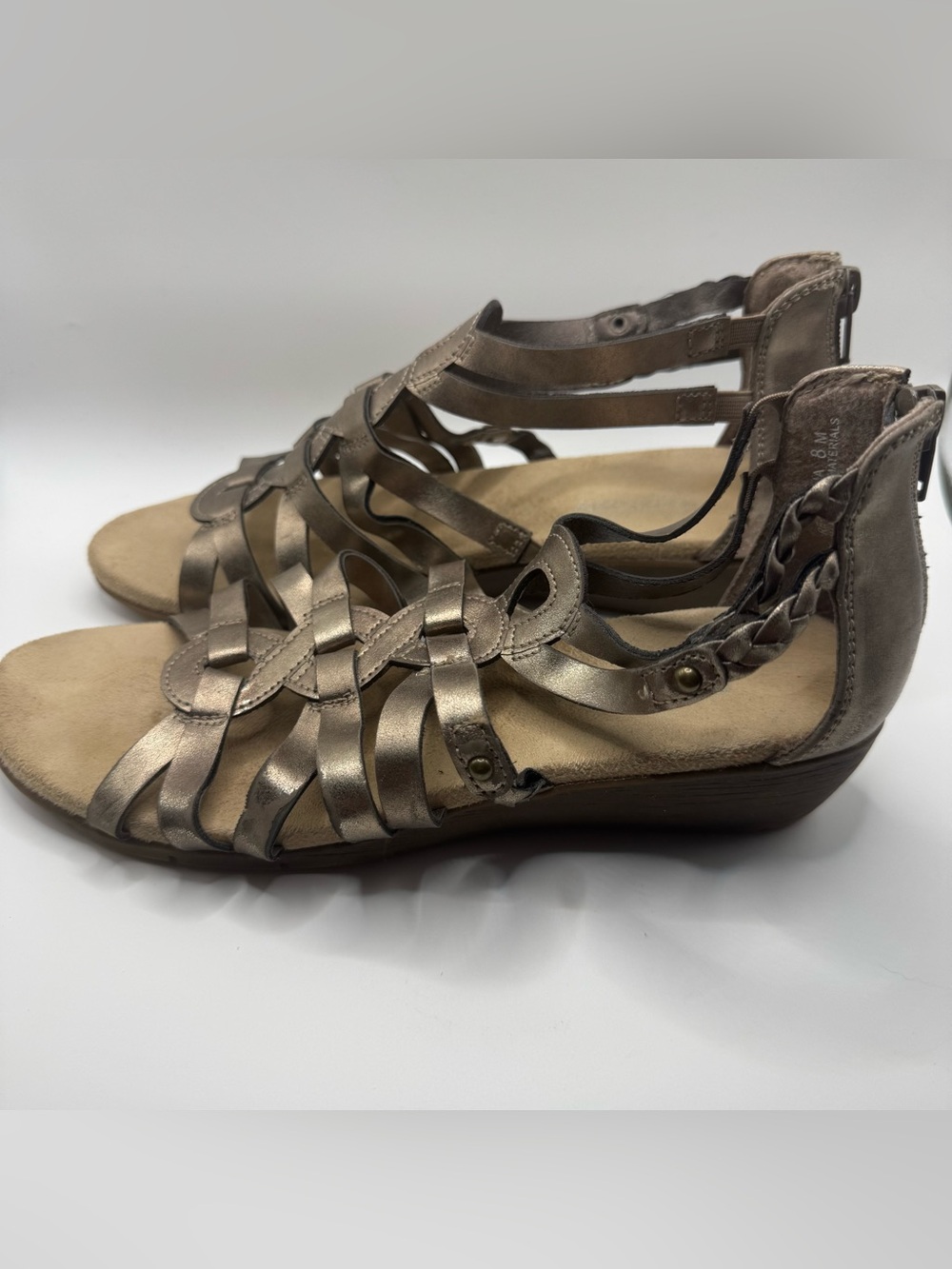 Relativity Women's 8M Re-Delfina Sandals Gladiator Strappy Zipper Neutral Glam